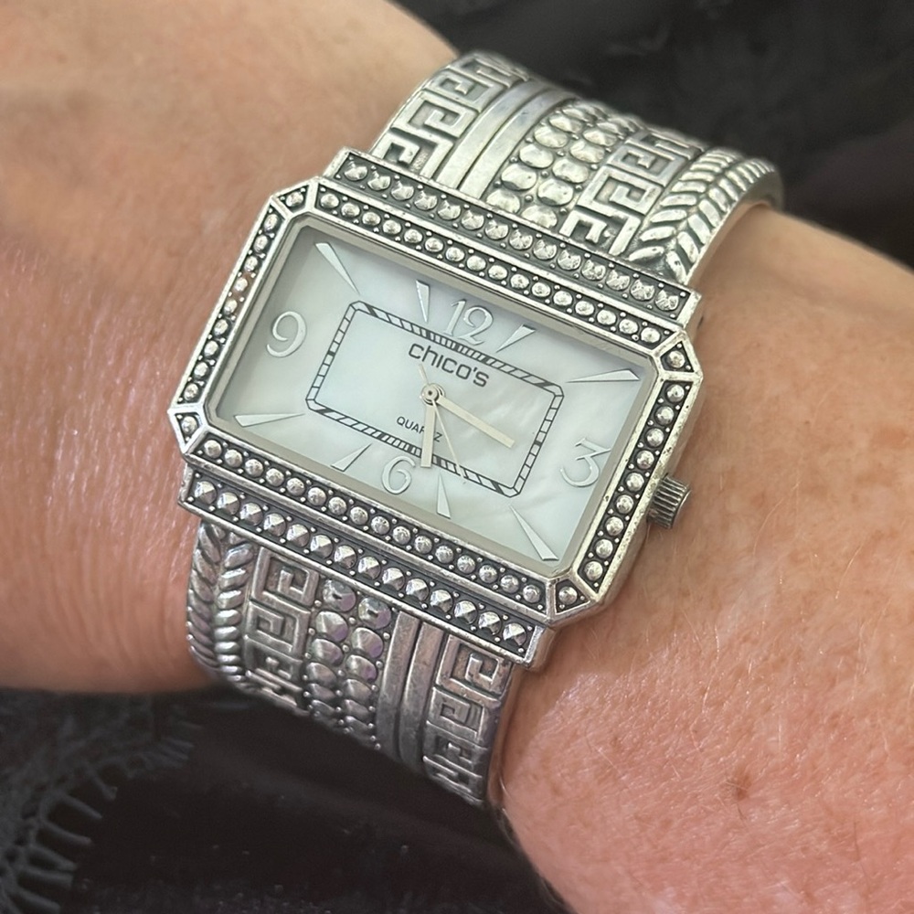 Chico’s Ladies Bangle Engraved Band and Bezel Mother of Pearl look Face